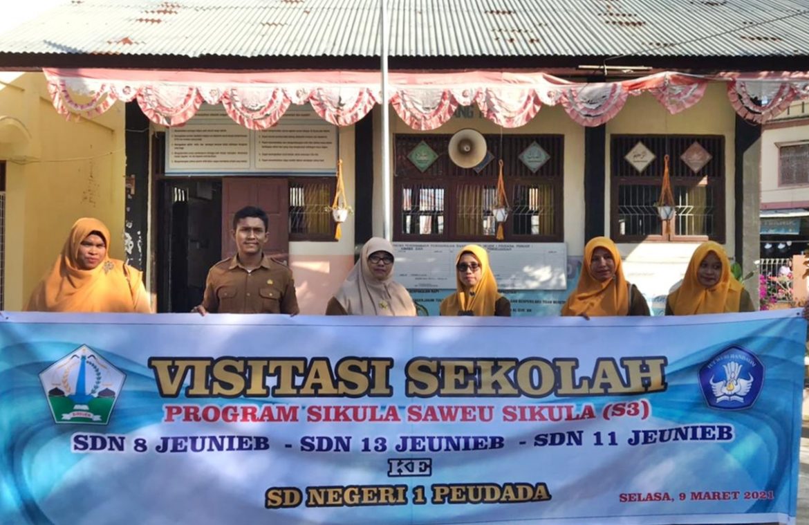 SD Negeri 13 Jeunieb Laksanakan Program Sikula Saweu Sikula (S3)