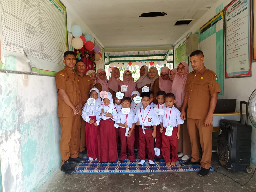 Pengawas Sekolah Pantau Pelaksanaan MPLS di UPTD SDN 13 Jeunieb